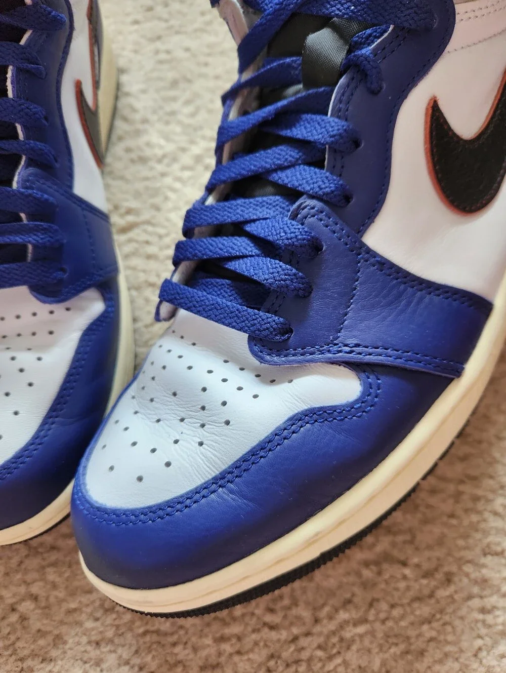 Jordan Retro 1 High OG Rare Air Size 12